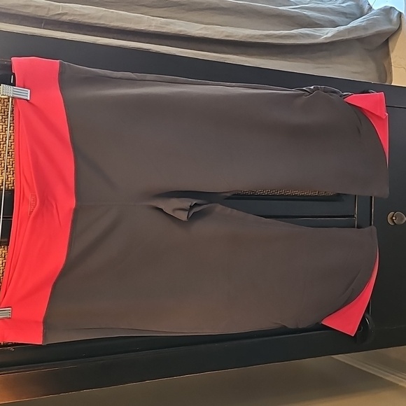 Adorable Gray and Pink Leggings - Picture 3 of 9